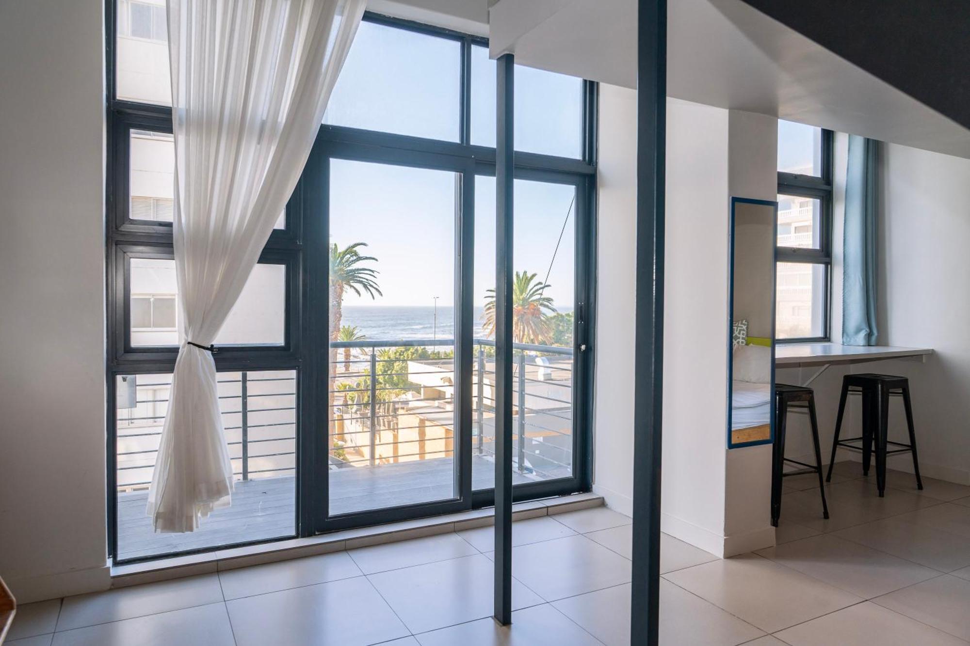 Mojo Hotel & Market 3*