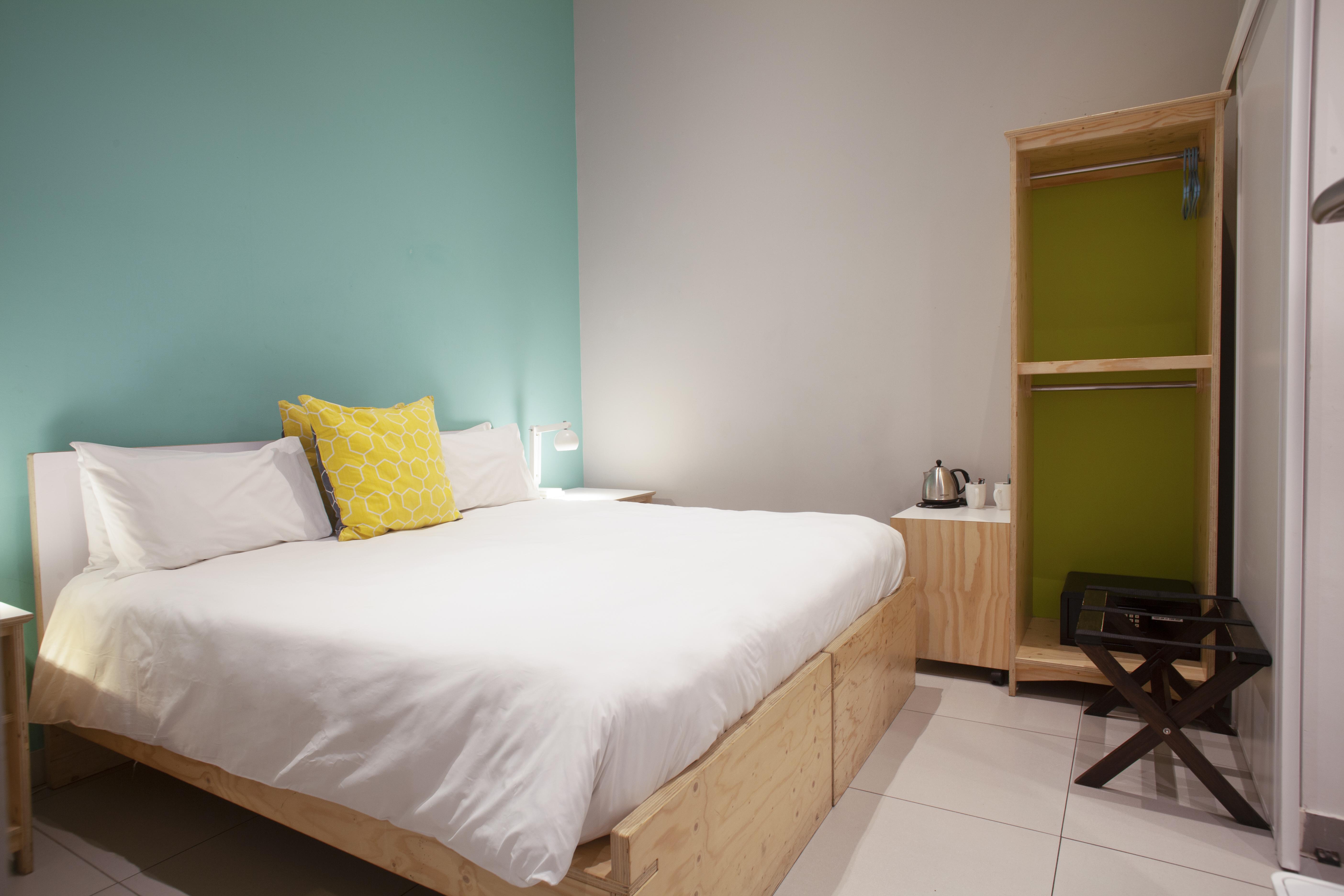 Mojo & Market Hotel