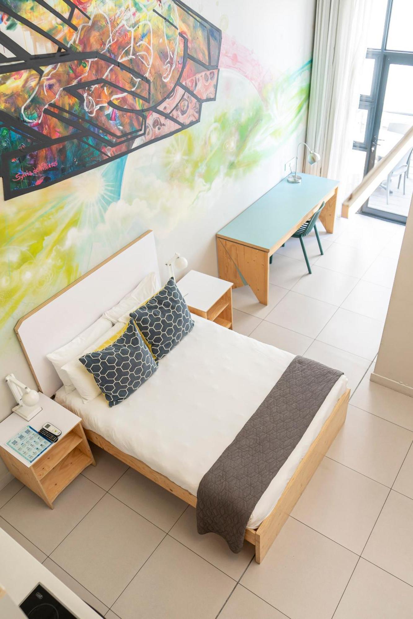 Mojo & Market Hotel 3*