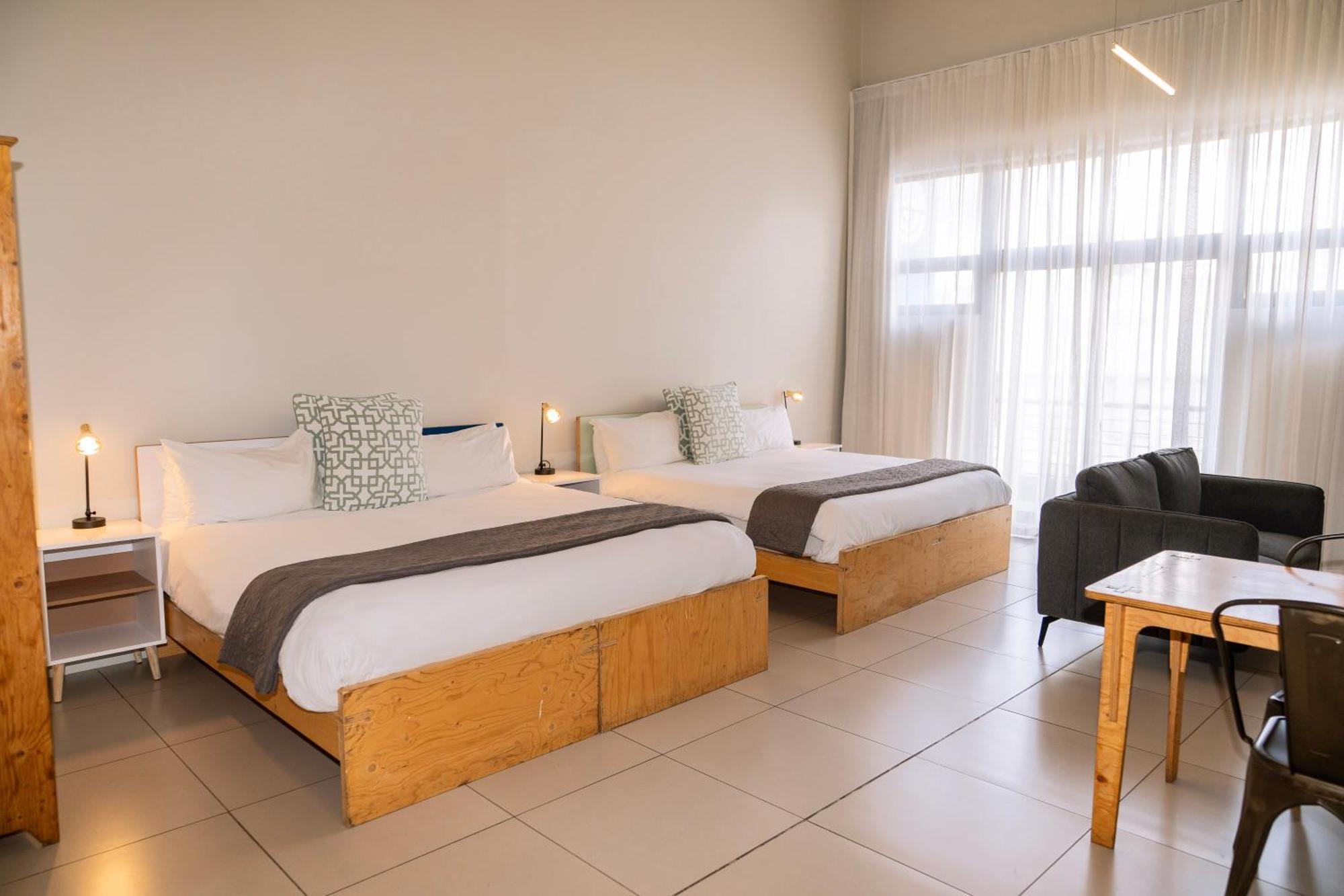 Hotel Mojo & Market