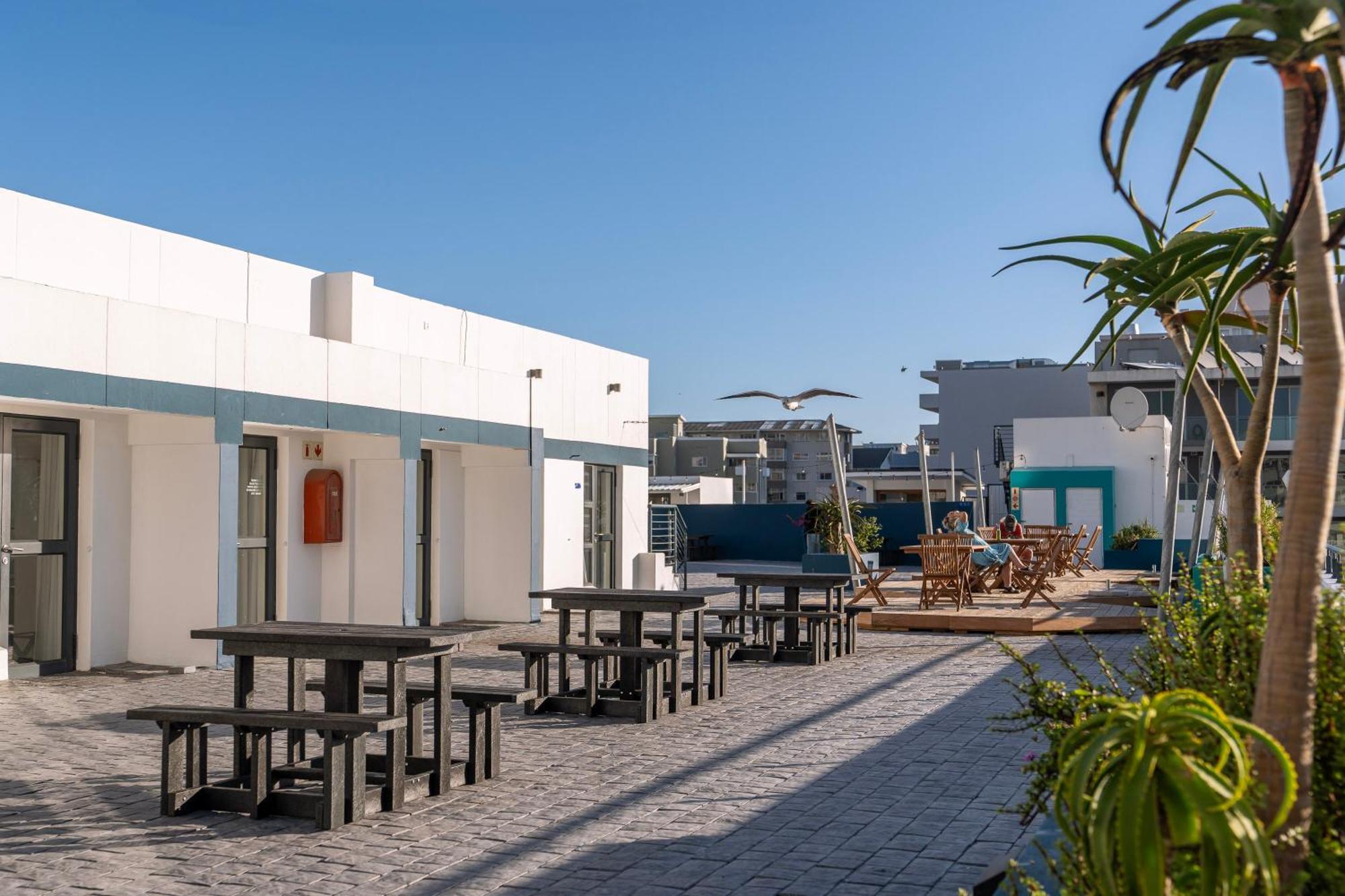 Hotel Mojo & Market