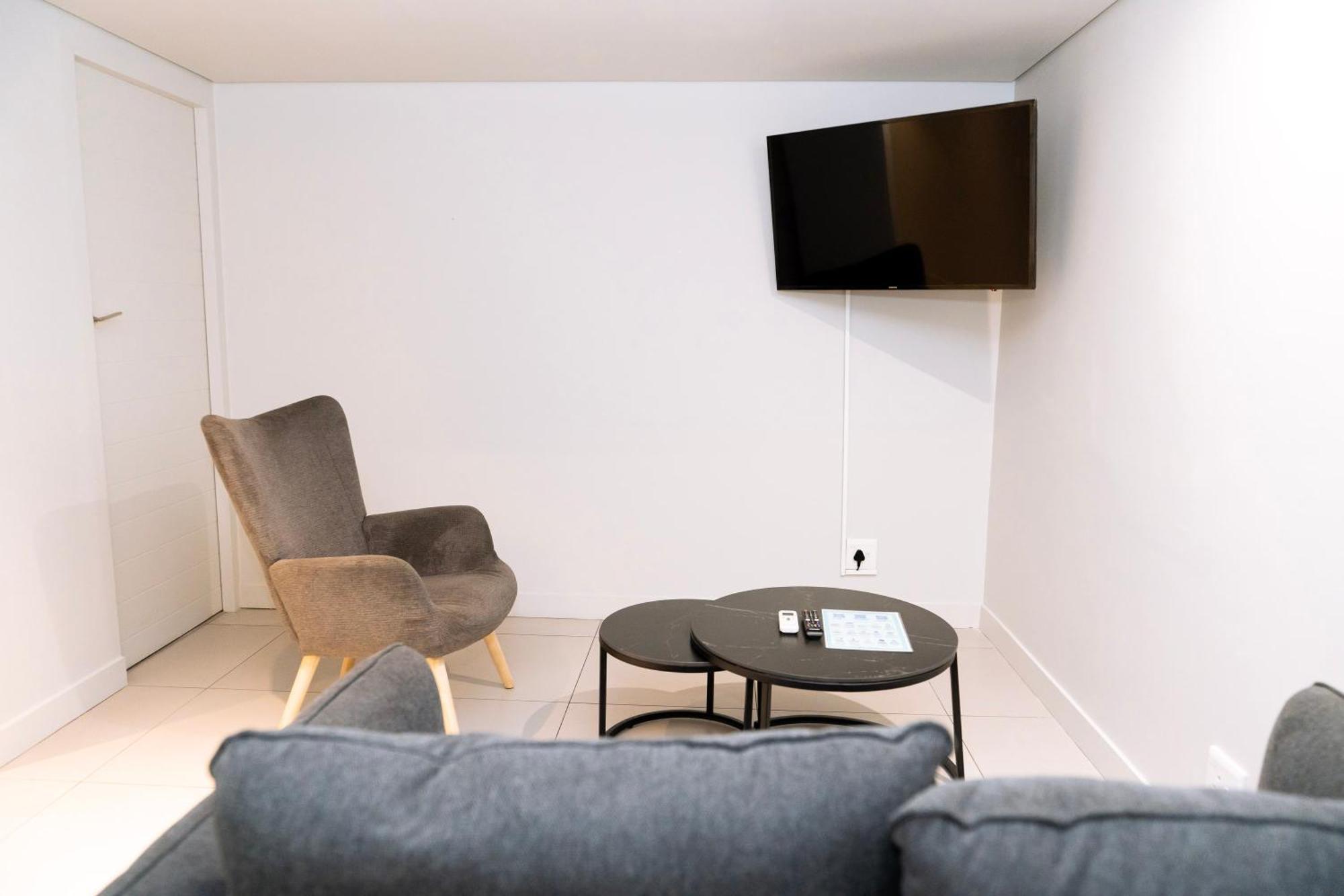 Mojo & Market Hotel 3*
